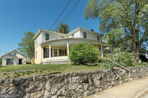 108 Main St, Edinburg, VA 22824
