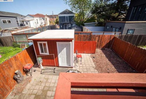 1610 14th St, Oakland CA  94607-1512 exterior
