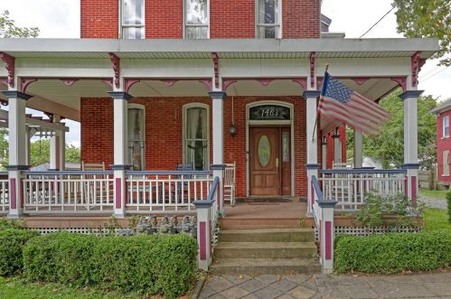 1463 3rd St, New Brighton, PA 15066-1142