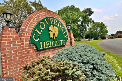 320 Stephen Ct, Charles Town WV  25414-4126 exterior