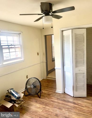 1305 Oak St, Wilmington DE  19805-4340 exterior