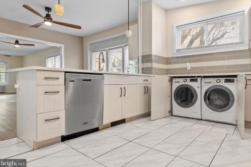 1005 Yates Ave, Boothwyn PA  19061-4636 exterior