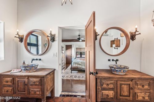 702 Chula Vis Rd, Tucson AZ 85718-1116 exterior