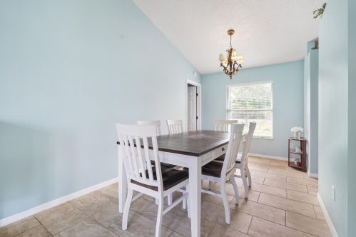 814 College Park Rd, Fort Pierce, FL 34953-3333