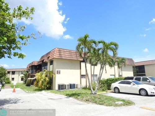 6545 27th Ct, Hialeah, FL 33016-2883