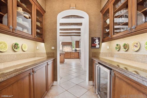 14203 Caminito Vistana, San Diego CA 92130-3724 exterior