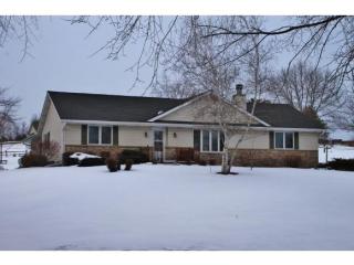 2492 Magna Vista Dr, Jackson, WI 53037-9598