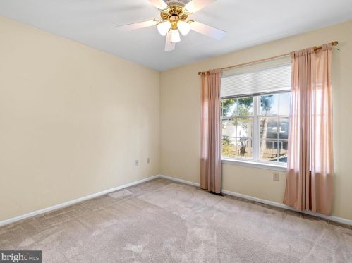 22 Nicole Ct, New Castle DE  19720-3760 exterior