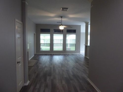 3714 Parkshire Dr, Pearland, TX 77584-9453