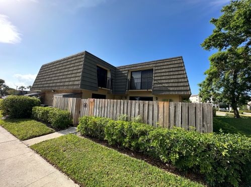107 1st Way, West Palm Beach, FL 33407-6667