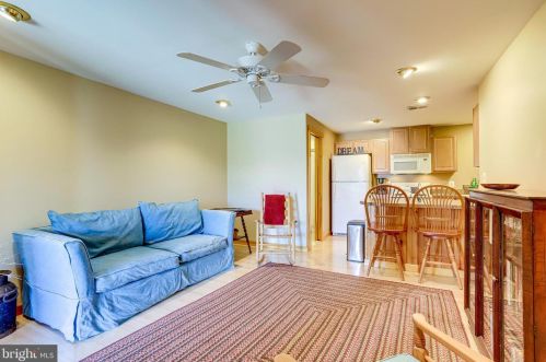 3714 Mountain Rd, Haymarket VA  20169-1739 exterior