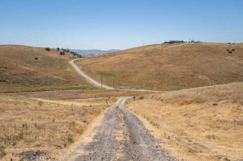 3696 Yosemite Pl, Lake Nacimiento CA  93446-7485 exterior