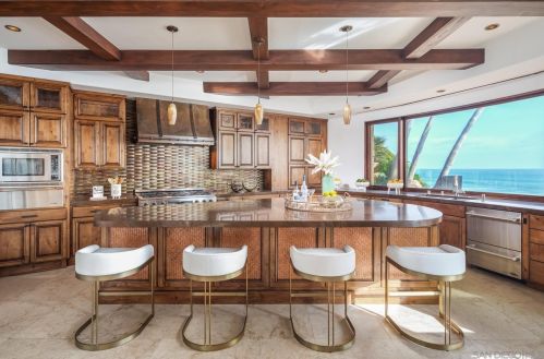 5305 Carlsbad Blvd, Carlsbad CA 92008-4416 exterior