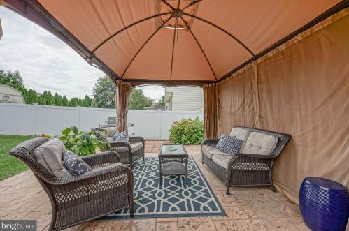 9 Flemish Way, Lumberton Township NJ  08048-4527 exterior