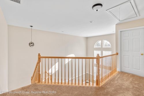 32 Picket Pl, East Freehold NJ  07728-9532 exterior