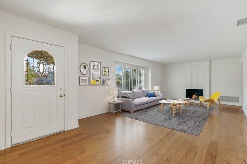 1278 Carmel Dr, Simi Valley CA  93065-4118 exterior