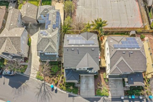 1060 Amber Ridge Ln, Vacaville CA  95687-5828 exterior