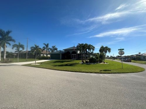 5413 24th Pl, Cape Coral, FL 33914-7607