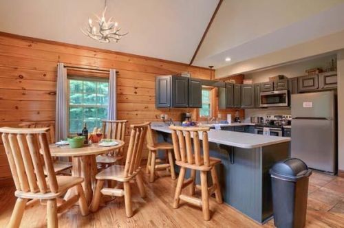 16512 Log Home Rd, Laurelville OH  43135-9641 exterior