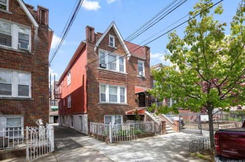 1635 Mahan Ave, Bronx, NY 10461-5204