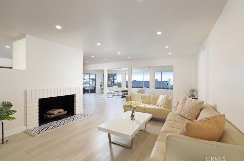 1630 Virden Dr, Glendale CA  91208-2722 exterior