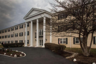 319 El Conquistador Pl, Louisville, KY 40220-2022