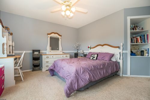 12 Country Meadow Rd, Hackettstown NJ  07840-5205 exterior