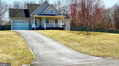 186 Hackney Ln, Charles Town, WV 25414-9781