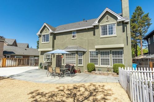 1940 Morning Glory Dr, Hollister CA  95023-7622 exterior