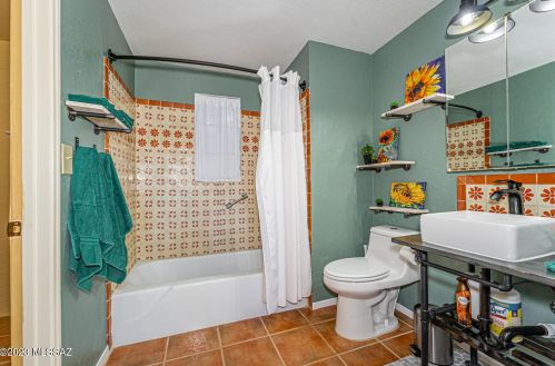 430 Paseo Sarta, Green Valley AZ  85614-7315 exterior