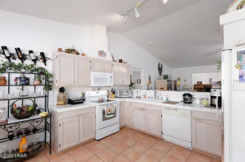 3094 Shoshone Dr, Lake Havasu City AZ  86406-8674 exterior