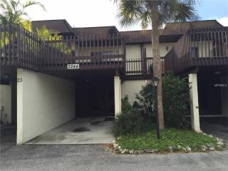 3244 Ramblewood Dr, Sarasota, FL 34237-3818