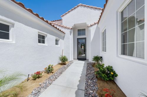 116 Via Las Flores, Rancho Mirage CA  92270-5205 exterior