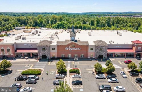 8373 Pedigrue Ct, Gainesville VA  20155-3240 exterior