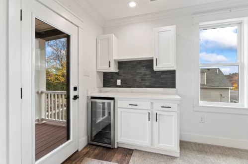 425 Blaine Ave, Canonsburg PA  15317-2107 exterior