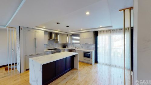 33 Berkshire Rd, Old Bridge NJ  08857-1601 exterior