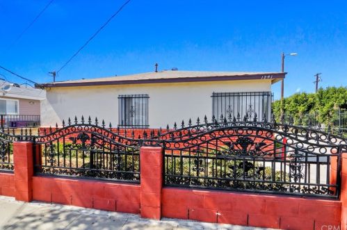 1241 15th St, Long Beach, CA 90813-2294