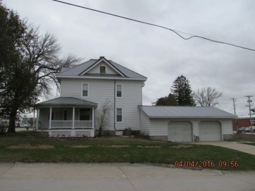 600 Page St, Monona, IA 52159-8238