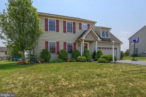 429 Pebble Beach Dr, Mount Wolf, PA 17347-9224