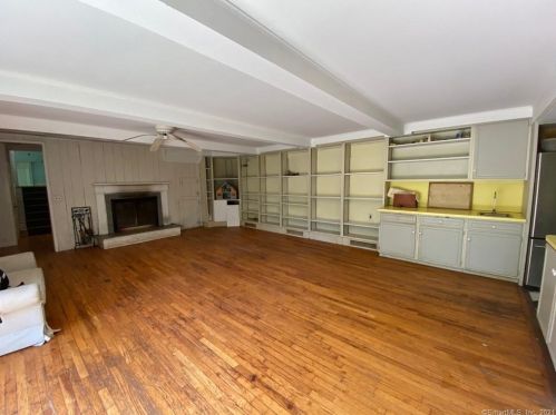 151 Salem Rd, Ridgefield, CT 06877-3122