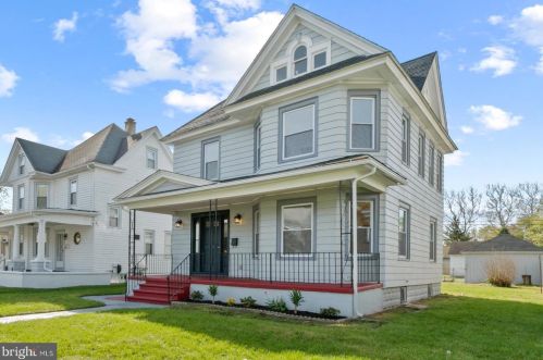 304 Broad St, West Deptford, NJ 08066-1655