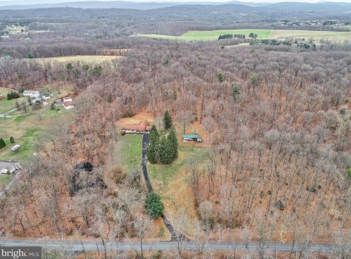 1095 Bower Rd, Shermansdale, PA 17090-8807