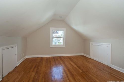 60 Crestwood Ave, Waterbury CT  06704-1621 exterior