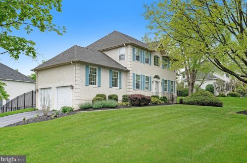 40 Pear Tree Ln, Miquon, PA 19444-2302