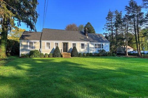 234 Edison Rd, Bridgeport, CT 06611-4139
