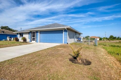 386 Palora Ave, Lehigh Acres, FL 33974-2439