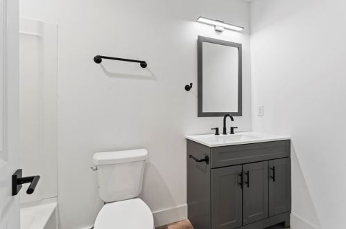 425 Blaine Ave, Canonsburg PA  15317-2107 exterior