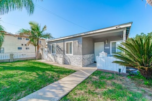 6621 Hammond Ave, Long Beach, CA 90805-2715