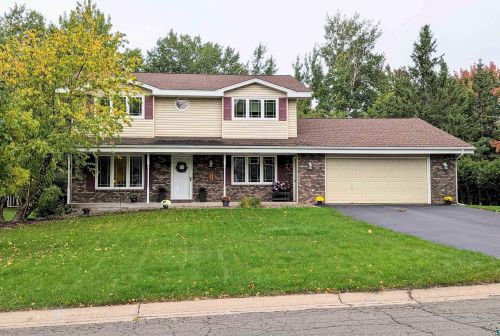 648 Jill St, Duluth MN 55803-2109 exterior