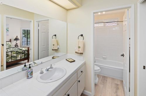 28782 Vista Valley Dr, Vista CA  92084-2223 exterior